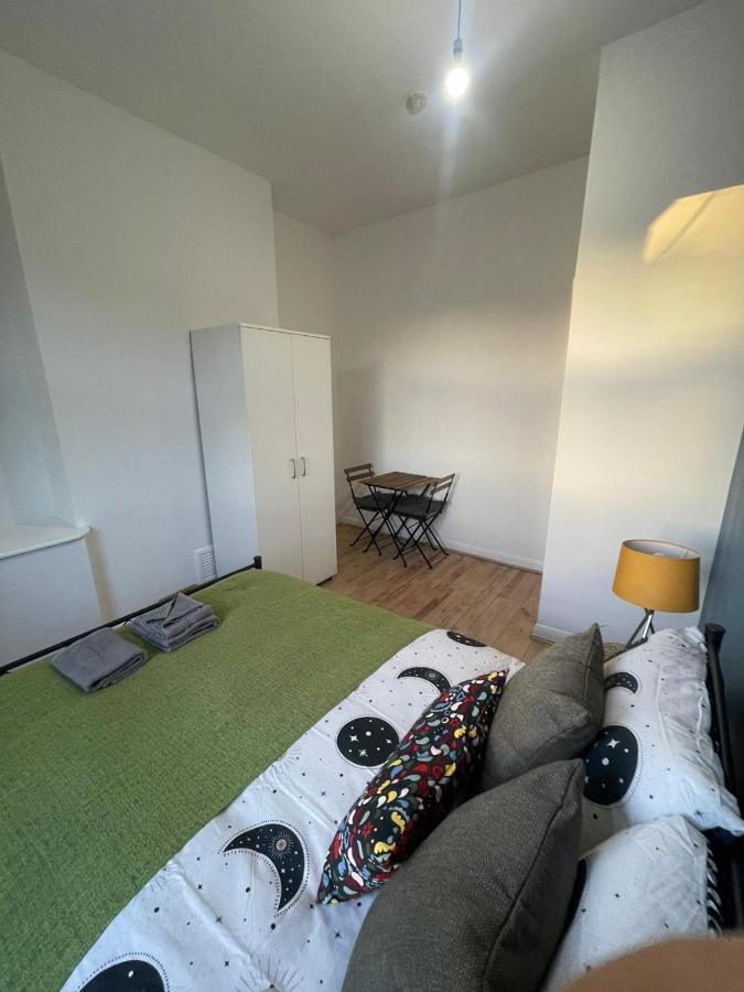 Contemporary Private Rooms Near Central Londres Exterior foto