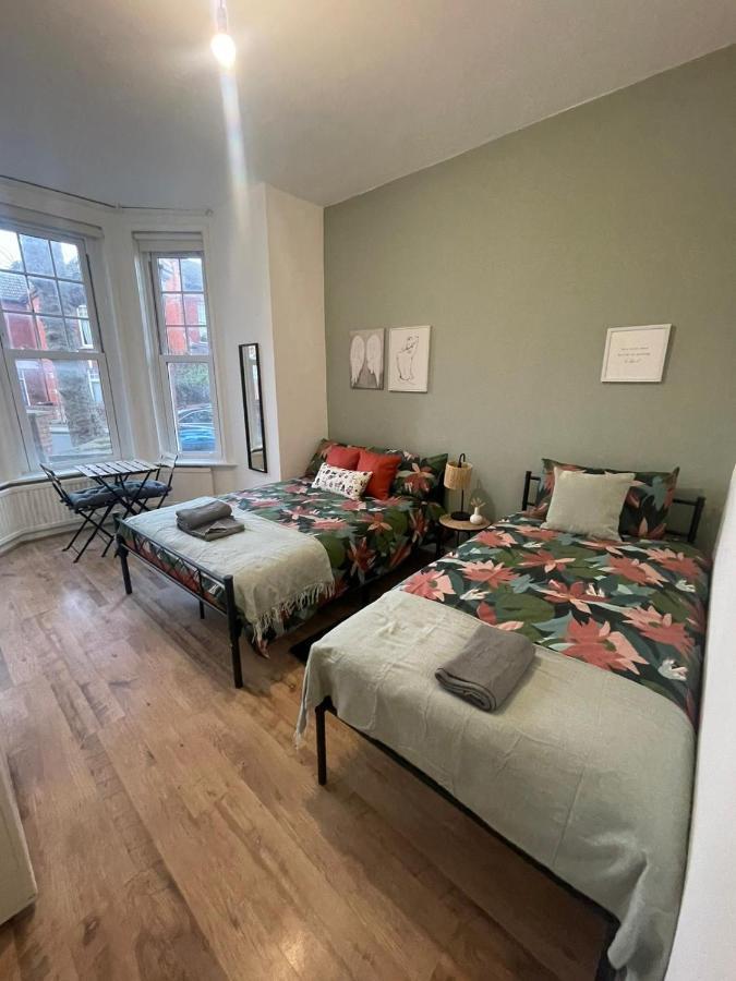 Contemporary Private Rooms Near Central Londres Exterior foto