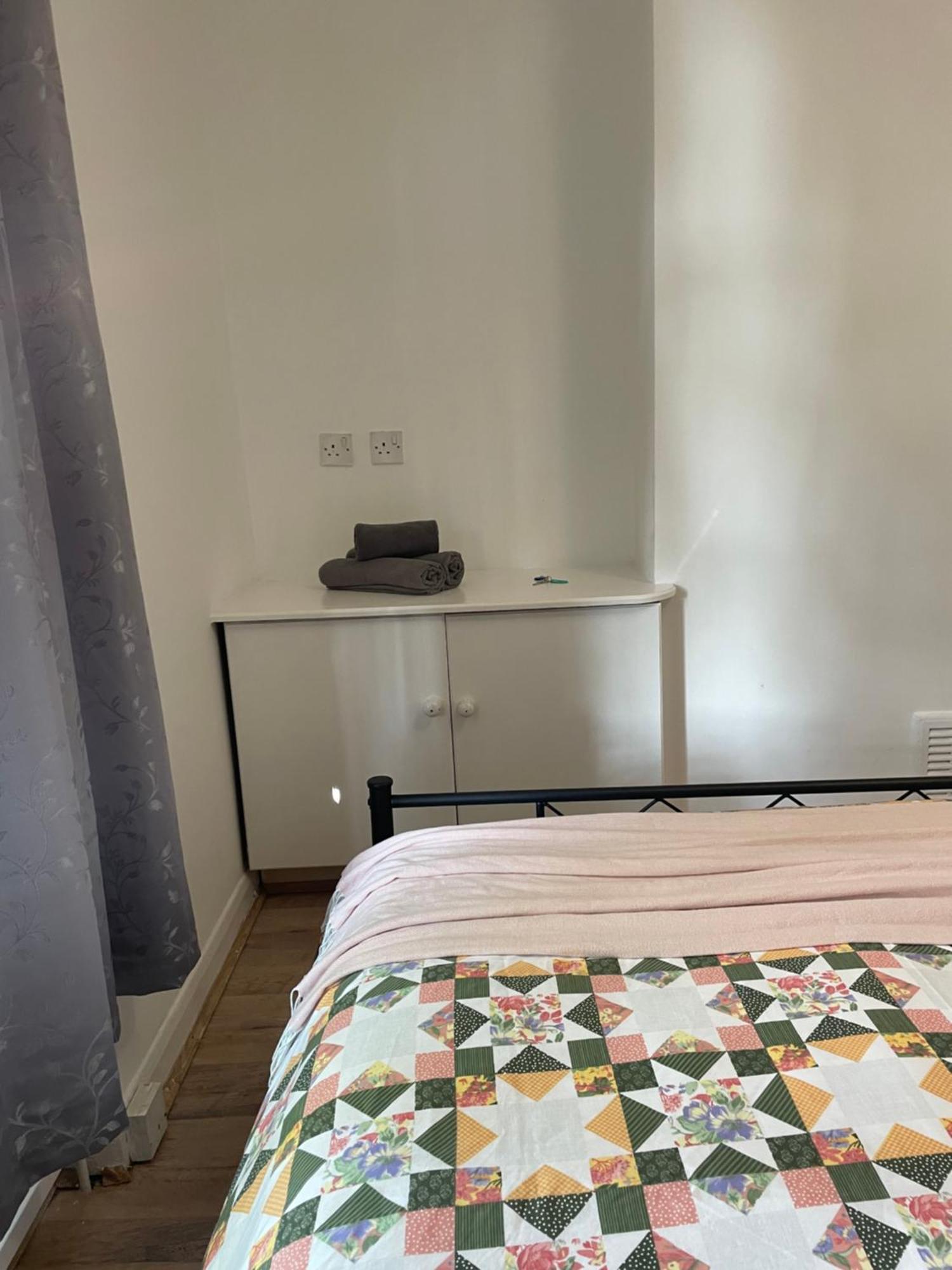 Contemporary Private Rooms Near Central Londres Exterior foto